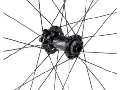 Roval Traverse Boost 29" XD Hjulsæt 15 Roval Traverse Boost 29" XD Hjulsæt -Cykelshoppen Udsalgsbutik 30121 860 WHL TRAVERSE 29 6B WHEELSET XD BLK CHAR FRONT HUB