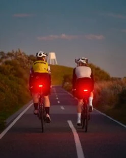 Knog Blinder Genopladelig Baglygte, 100 Lumen -Cykelshoppen Udsalgsbutik BLS 12996 LS 3