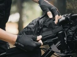 Topeak TopLoader Black Overrørstaske, 0,75L -Cykelshoppen Udsalgsbutik TopLoader20 3
